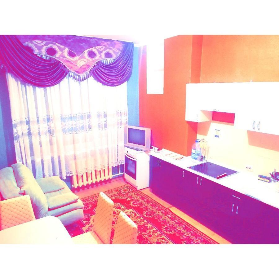 Nomad Apartment On Syganak 10Str Астана Номер фото