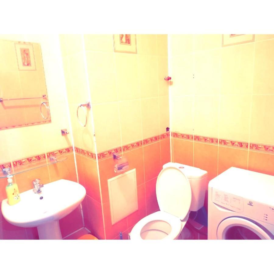 Nomad Apartment On Syganak 10Str Астана Номер фото